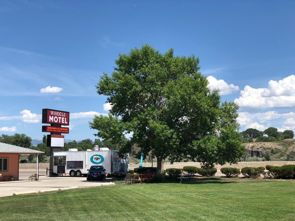 Wheels Motel — hotel in Greybull