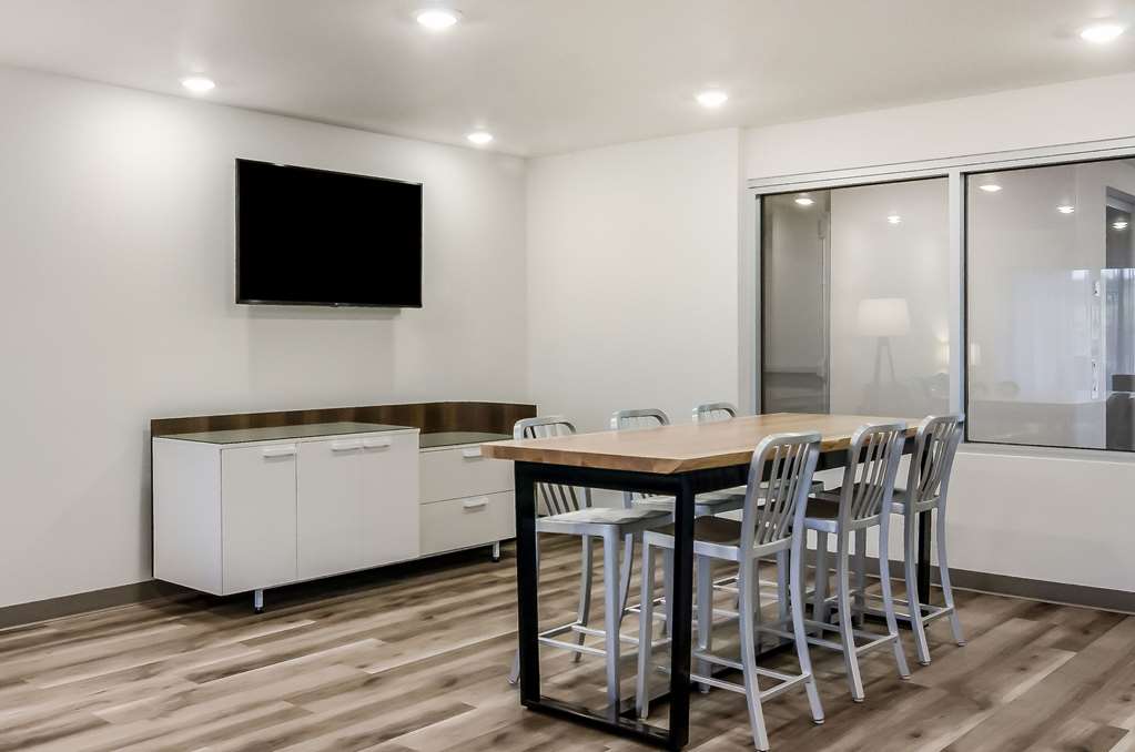 WoodSpring Suites Tacoma Lakewood - photo 6