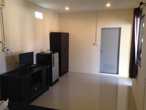 3 Bees Resort in Ban Ao Nang, Thailand