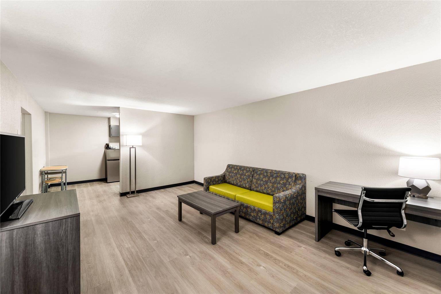 Clarion Pointe Rhinelander Downtown - photo 32