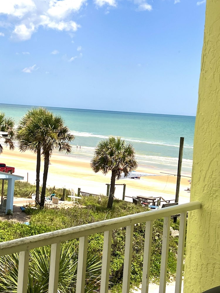 Waters Edge Ocean View at Symphony Beach Club — 4-Star Luxury Hotel in Ormond Beach, United States