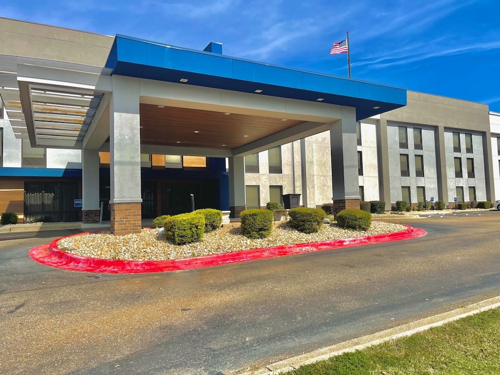 Hampton Inn El Dorado - photo 26