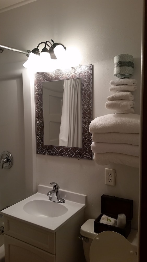 Mystic Valley Inn - photo 32