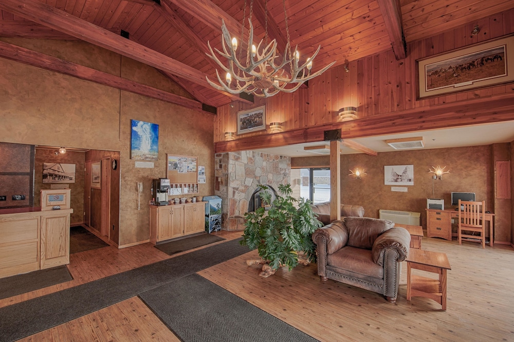 Brandin' Iron Inn - photo 12