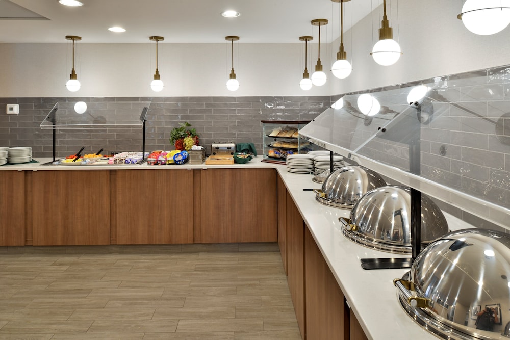 Holiday Inn Hotel & Suites Overland Park Convention Center - photo 48