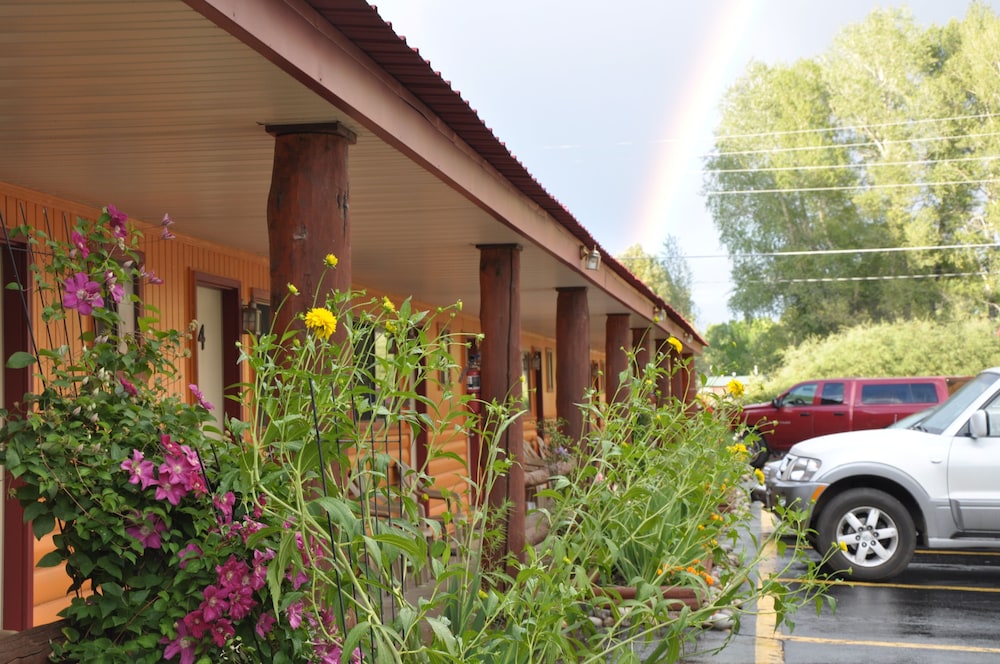 Long Holiday Motel - photo 48