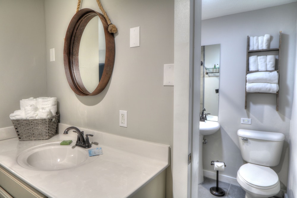 River Edge Inn - photo 41