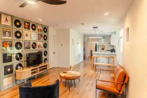 Cozy Downtown Cottage 10 Mins to Pcola Beach — 4-Star Luxury Hotel in Pensacola, United States