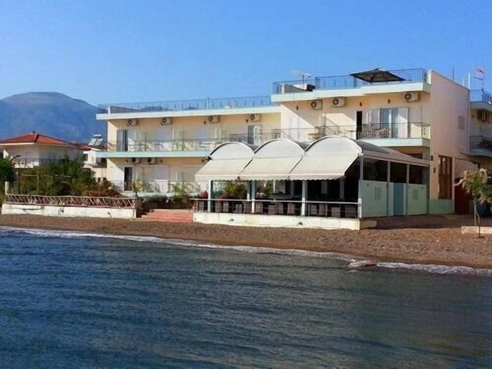 Artemis Hotel - carbon neutral hotel in Eretria