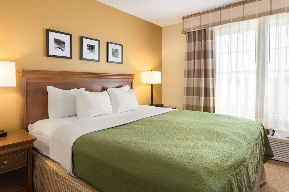Country Inn & Suites by Radisson Salina KS - photo 17