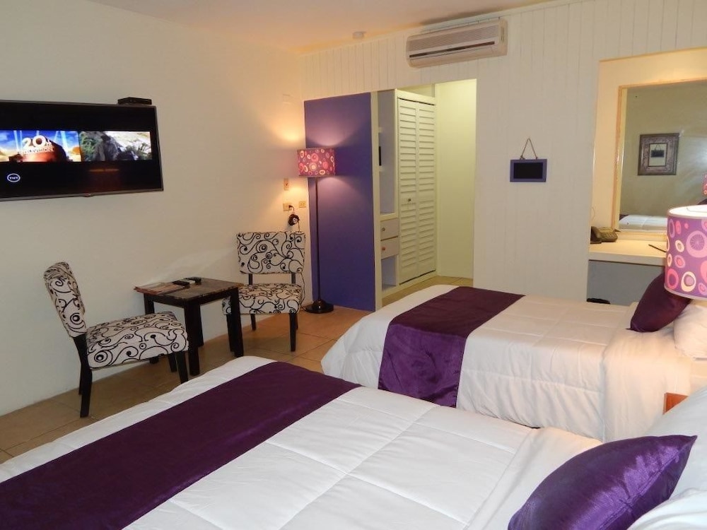 Green Palm Boutique Hotel — Unknown City