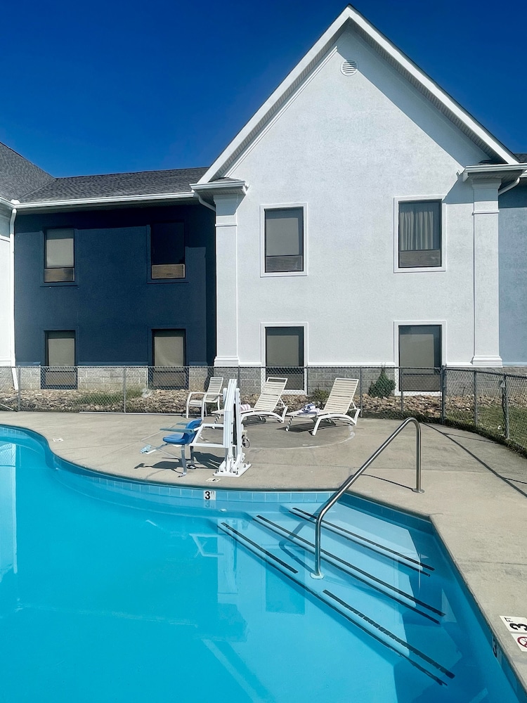 Grand Vista Hotel and Suites - photo 29