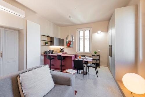 Laurana 6 Ampio e luminoso appartamento per 6 — 4-Star Luxury Hotel in Milan, Italy