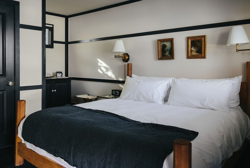Brentwood Hotel - photo 4