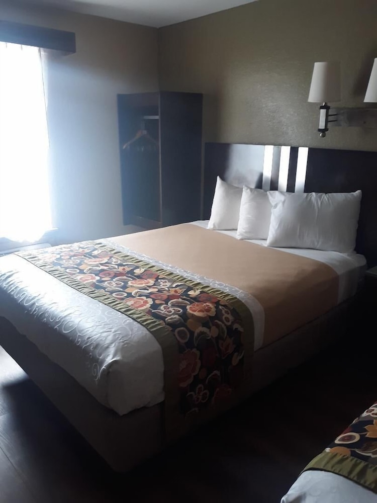 Americas Best Value Inn Caldwell - photo 15