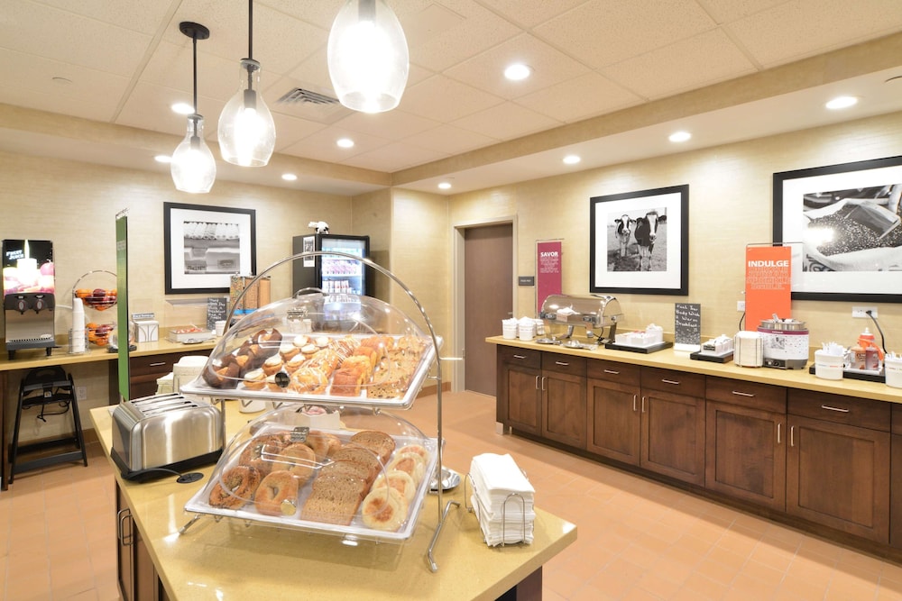 Hampton Inn & Suites Menomonie UW Stout - photo 47
