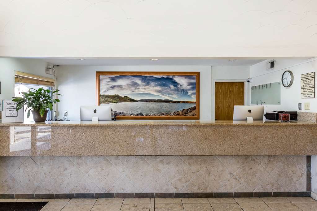 Rodeway Inn Magic Mountain Area - photo 4