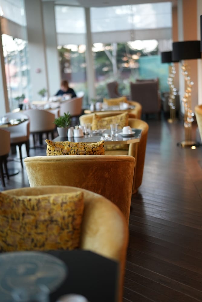 מזון ומשקאות