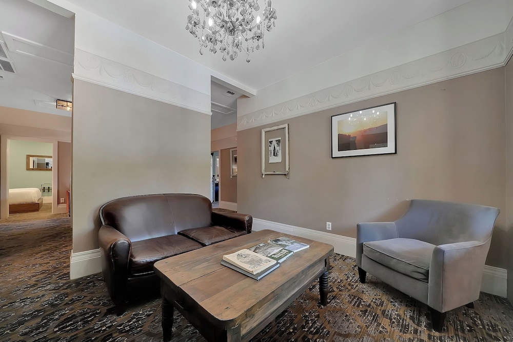The Groveland Hotel - photo 93