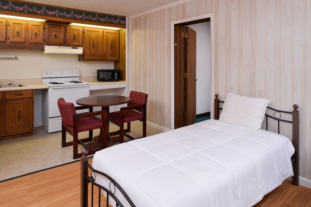Red Carpet Inn Battleboro - photo 27