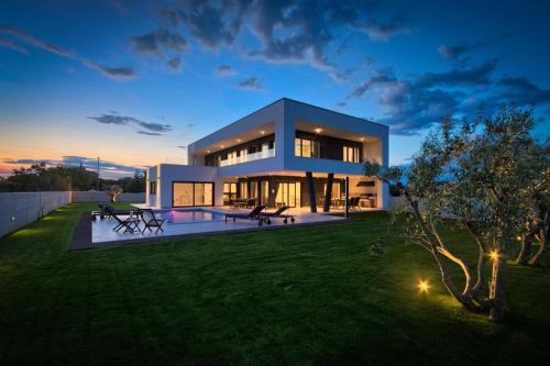 Villa Monte Kope by Istra Vacation — 4-Star Luxury Hotel in Medulin, Croatia