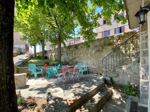 Charmante maisonnette à Blavozy proche du Puy en Velay avec terrasse privative WiFi et parking FR 1 582 57