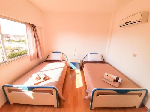 Samson Sea Breeze 3bed sleeps 6 free WiFi