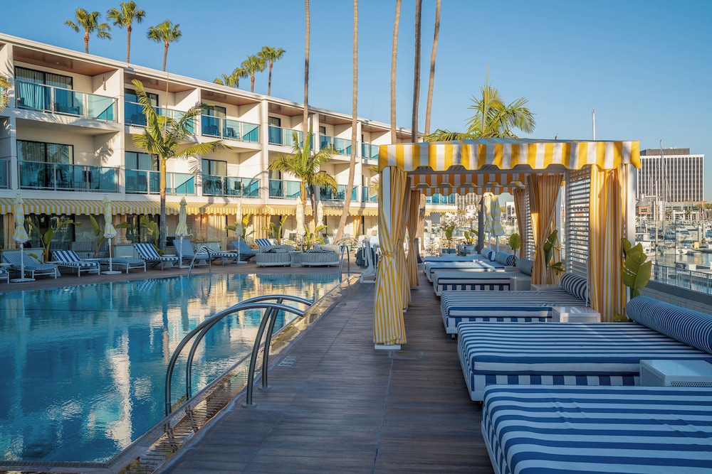 Marina del Rey Hotel - photo 24
