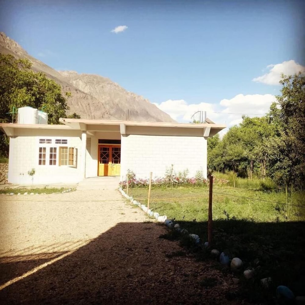 Hunza Regency Inn - carbon neutral hotel in Gilgit