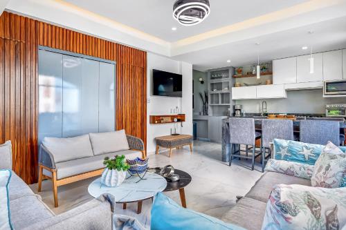 Playas Gemelas Flamboyan 803A — 4-Star Luxury Hotel in Puerto Vallarta, Mexico