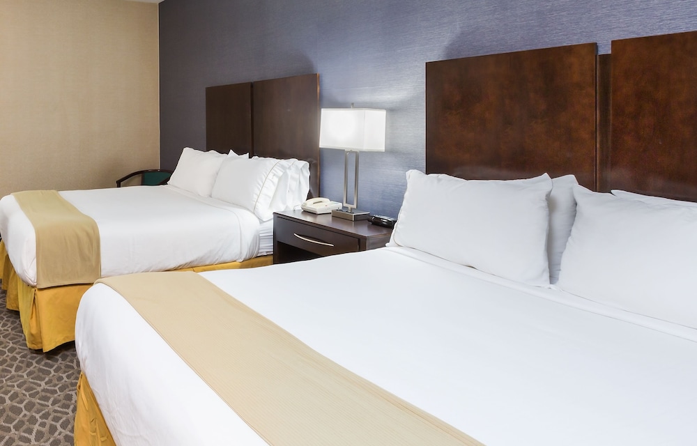 Holiday Inn Express Hotel & Suites Mt. Holly by IHG - photo 10