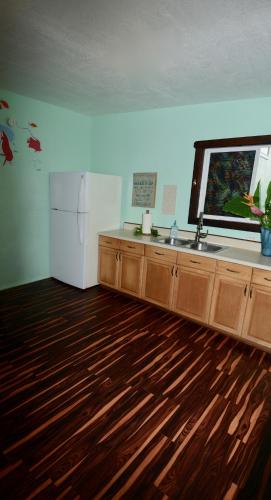 Kalani Hawaii Private Lodging - photo 25