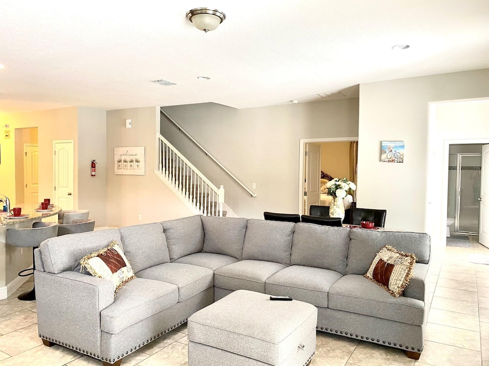 Solterra Resort Spacious House With Game Room Private Pool and Movie Room - photo 2