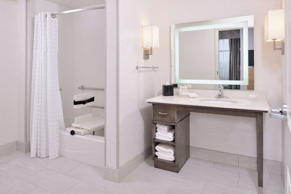 Homewood Suites by Hilton Des Moines Airport - photo 37