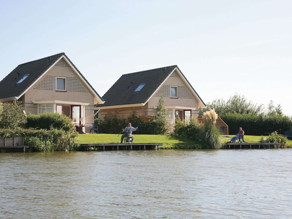 Chic Stay by the Water — 4-Star Luxury Hotel in Medemblik, Netherlands