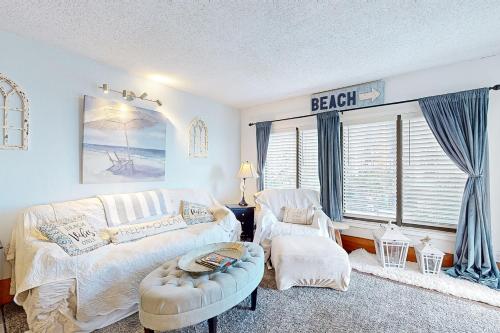 Cozy Beach Rendezvous — 4-Star Luxury Hotel in Myrtle Beach, United States