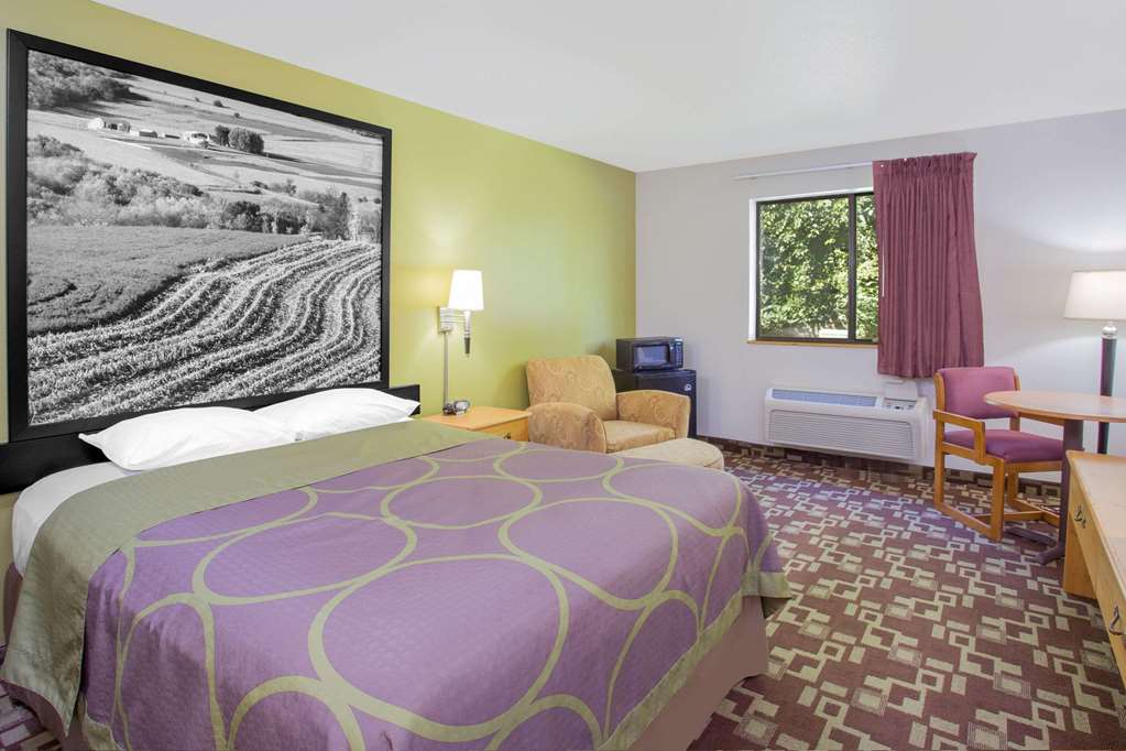 Super 8 by Wyndham Independence IA - photo 11