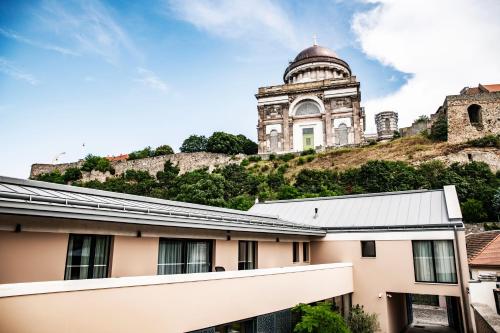 Villa Gran — 4-Star Luxury Hotel in Esztergom, Hungary