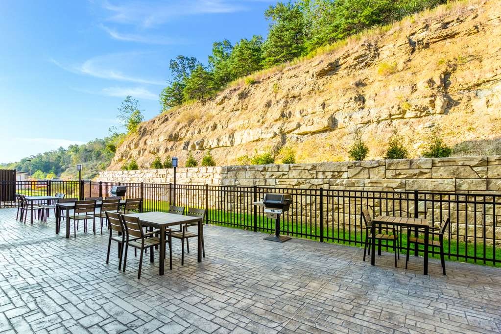 MainStay Suites Winfield Teays Valley - photo 2