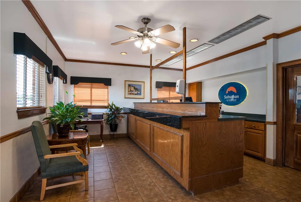 Suburban Studios Biloxi North Area - photo 11