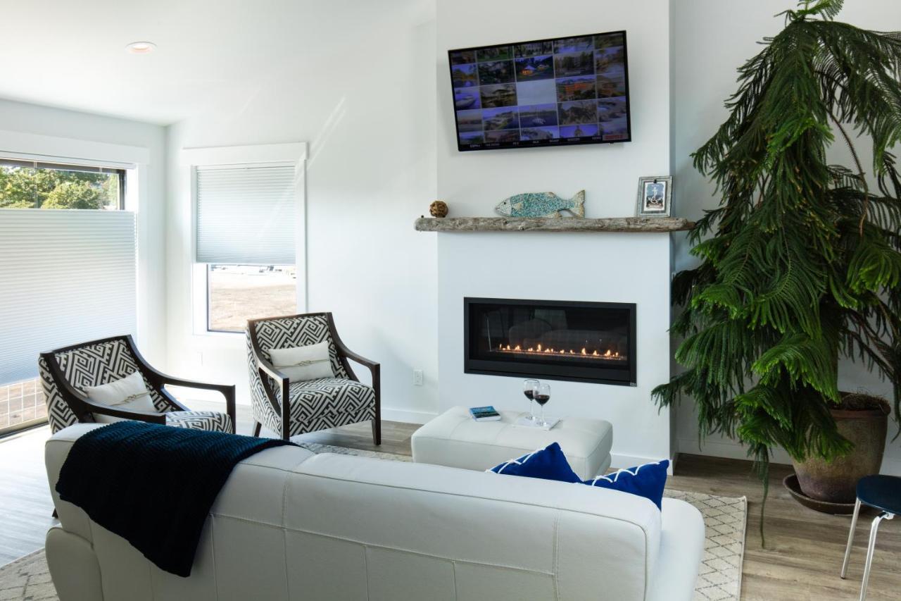 The Web Suites - photo 14