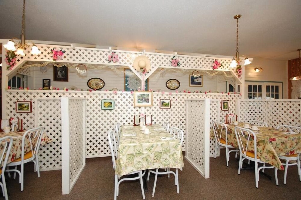Hilltop Inn of Vermont - photo 32