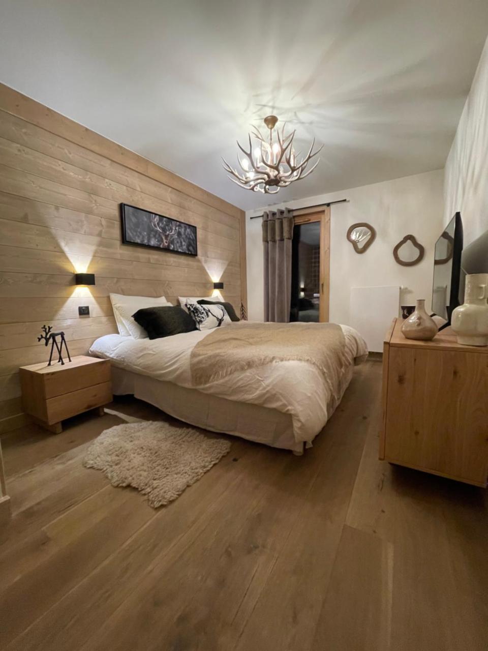 Appartement de Standing Plein Centre Station 50m Des Pistes — 4-Star Luxury Hotel in Les Gets, France