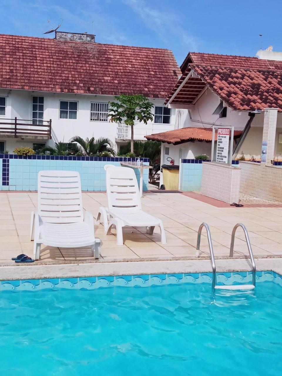 Apto Aconchegante Enseada Azul com Wi Fi — 4-Star Luxury Hotel in Guarapari, Brasil