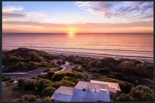 Beachfront Mansion by Peppy Beach Retreats — 4-Star Luxury Hotel in Capel, Australia