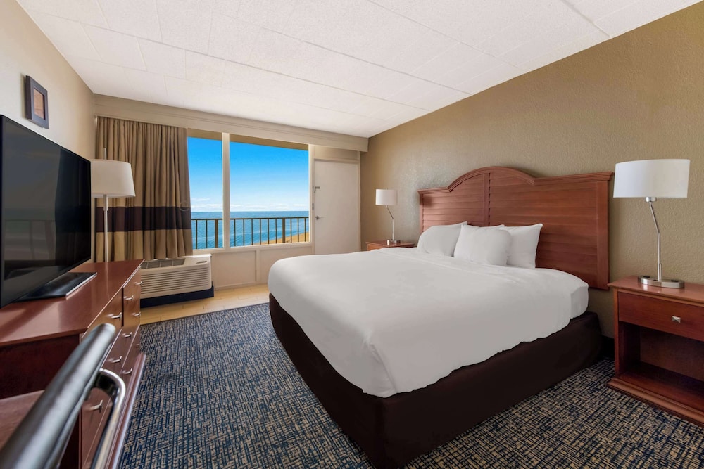 Comfort Inn South Oceanfront - photo 19