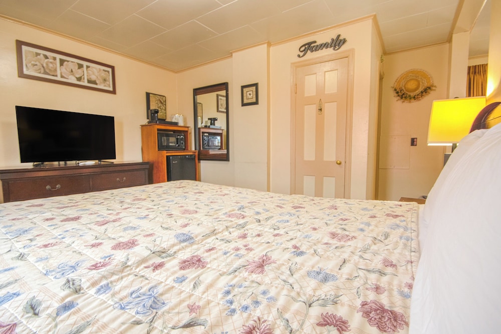 Sunflower Motel Hiawatha By OYO - photo 8