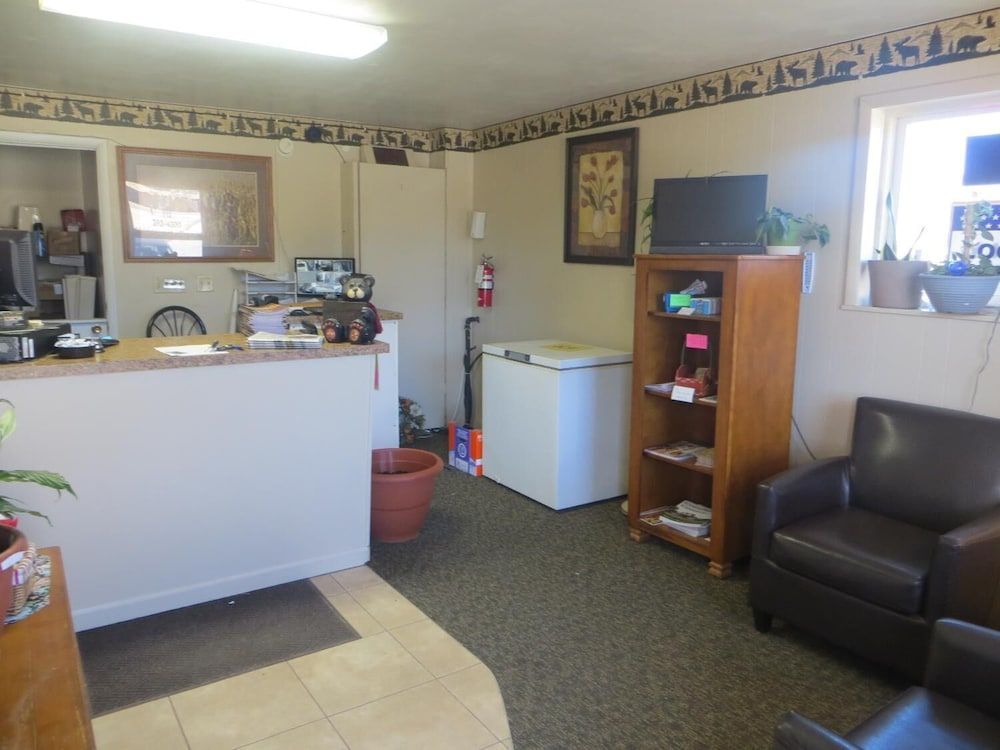 Budget Inn Motel Denison - photo 17