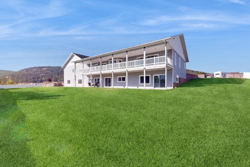 Sunnyside Retreat — Kalispell