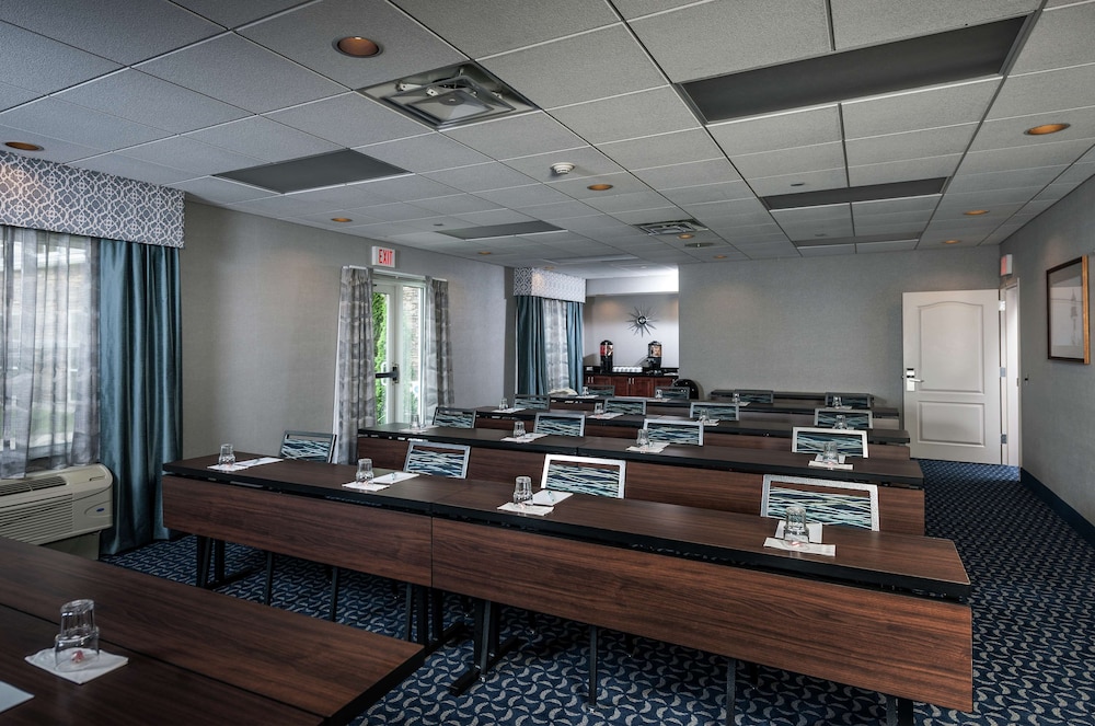 Homewood Suites by Hilton Portland - photo 22